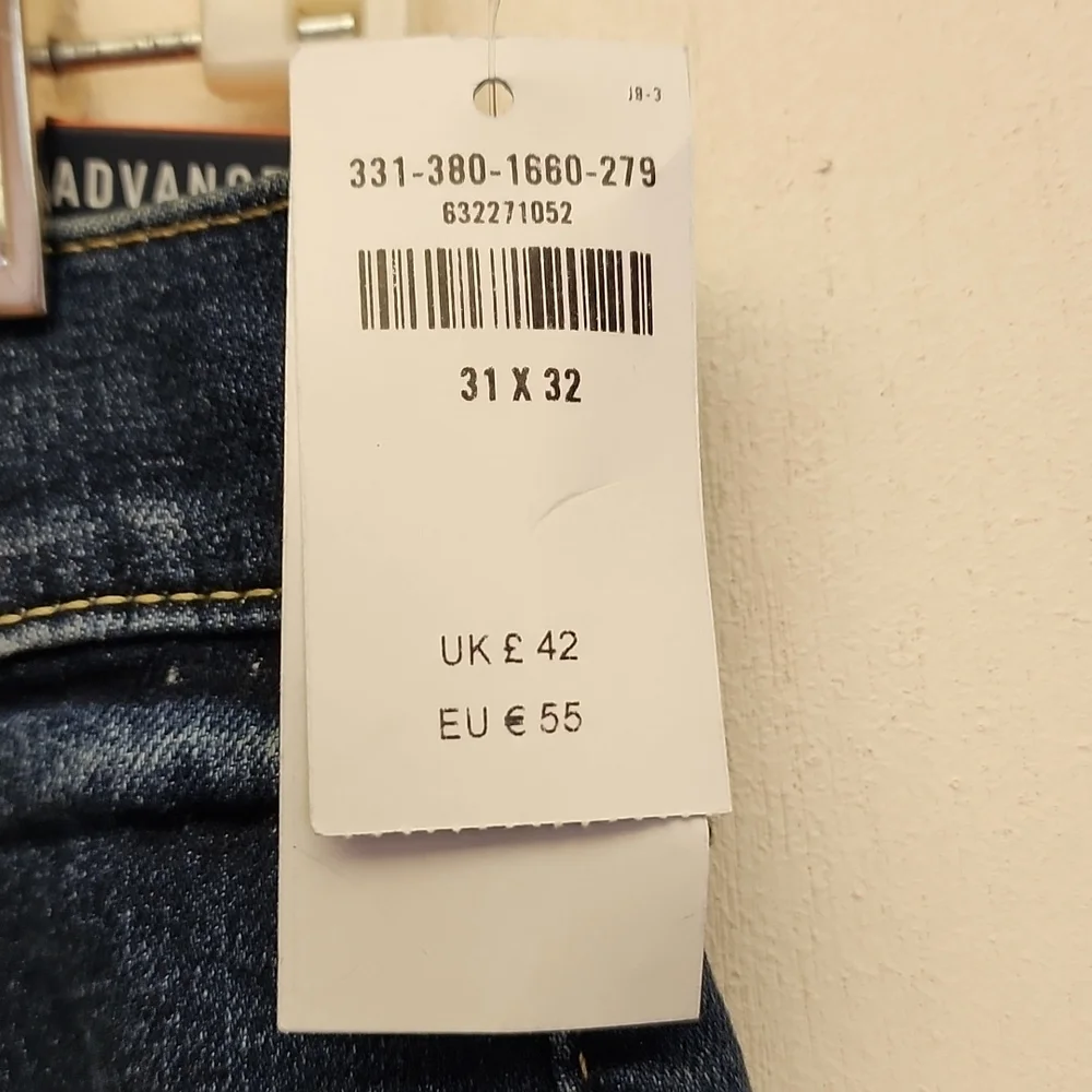 NWT, Hollister California Men's Jeans. - Picture 6 of 14